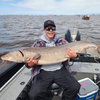 dewebeckel's profile picture. yes that's my real name...family man, hockey fan, and golf enthusiast.