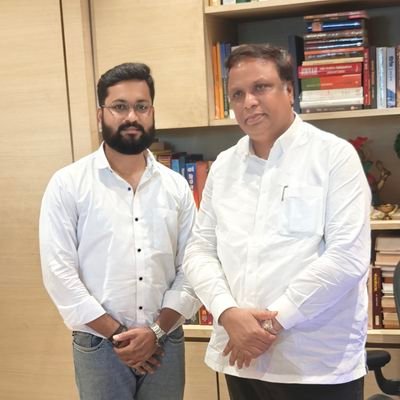 अध्यक्ष वॉर्ड १९१ भाजपा, विशेष कार्यकारी अधिकारी महाराष्ट्र शासन (S.E.O)