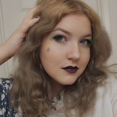 hey im savy :) please subscribe to my YouTube link down below. Savyshimmer om all social media