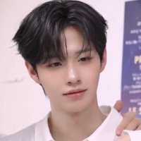 냉이된장찌개 (@closer_prettier) 's Twitter Profile