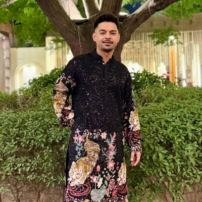 rahul_thakur895's profile picture. Buoyant, waggish, efficacious, indefatigable, demiurgic, humourous, self-made thousandaire.