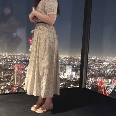 総資産1300万円/27歳看護師/本業年収380万/副業年収 200万/sp500に毎月20万を積み立てていく過程です/仕 事辞めたい/目標資産は3000万
