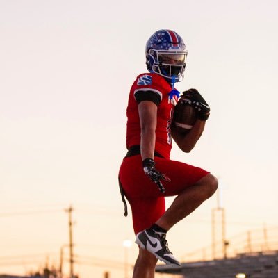 |🏈🏀| |WR/TE| GPA 4.0| Sylas Austin C/O 26’ Atwater High School |Ht. 6’5| Wt. 225 |IG: Sylas_.11| 📞: 209-355-5773| NCAA ID: 2410436743| 1 FBS Offer| 40: 4.7💨