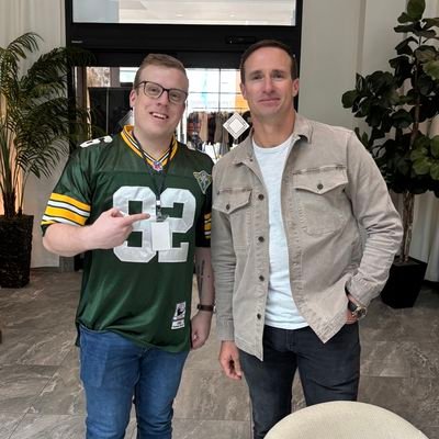 HUGE @bucks, @packers, @brewers, @cycloneATH, @USWNT, @cubs and @MKEadmirals fan! 🏈🏀⚾🏒
Lots of time left on the clock... ✌️