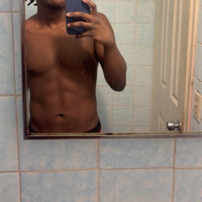 Content Creator 🔞 | 19 | i love big booty 🍑 | DM for collabs & promos 📸 | Let’s run it up 💵