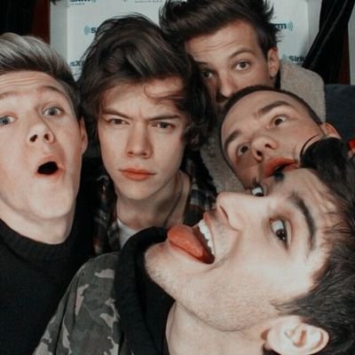 IM_WitchesX's profile picture. Ela/Dela ♀️ | ʲᵃᵐⁱᵉ ˢᵘᵖʳᵉᵐᵃᶜʸ
#Slytherin  • #Chalé13 • #MDZS
BookStan de coração ❤️‍🔥 | Swiftie & Directioner em looping
@Onedirection @Taylorswift13