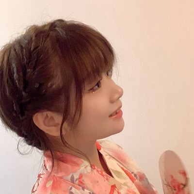 Koi2024666's profile picture. 长宁区仙霞路でバーをやってます、皆さん、よろしく🙇‍♀️、 WeChat：xiu20210825