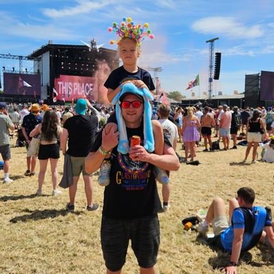 weered85's profile picture. 