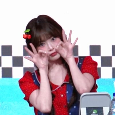 Iced_cherryy's profile picture. 🍒 #홍은채