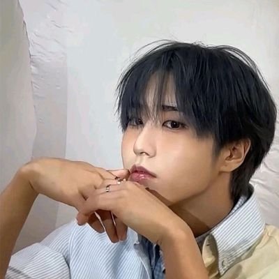 Gabyynareal's profile picture. vida desorganizada mas playlist impecável