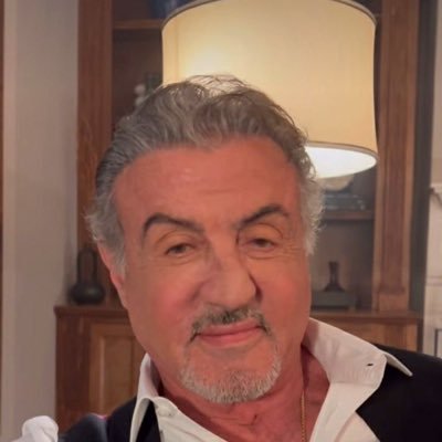 veteran movie 🎥 star, Oscar winner 🥇, American 🇺🇸, trump supporter, love ❤️ my fans , official backup page