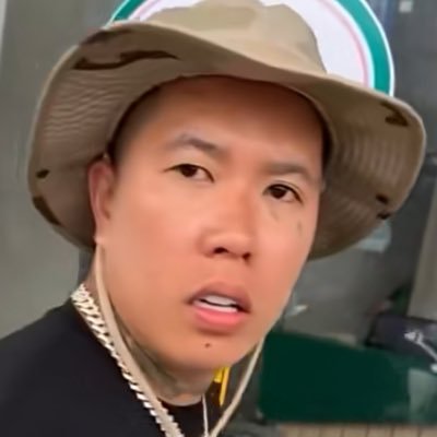 LmbSosam's profile picture. 