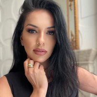 Alina Thompson (@bryanvo134) 's Twitter Profile