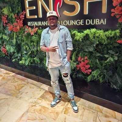 MwaiKorabu's profile picture. always remember to fall asleep with a dream and wake up in reality