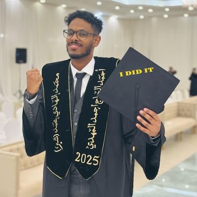 شاريّ يقينك في ظني .. وسارق لحظة إني بفكر