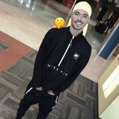 SalimSanusi10's profile picture. Feminist | husband | motivational speaker | father | divorced | single https://t.co/g6zNSKs3yZ