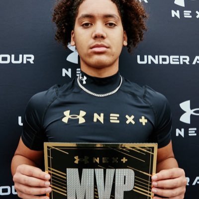 chasepereiraa's profile picture. Chase Pereira, class of 2030, QB, 6’2,185 lbs, 3.9GPA,instagram: Chasepereira8 socal🏈