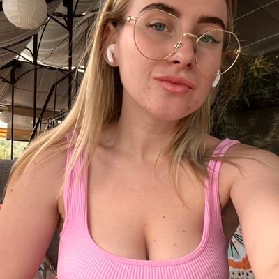 am looking for a man who have a good heart and love 💋♥️