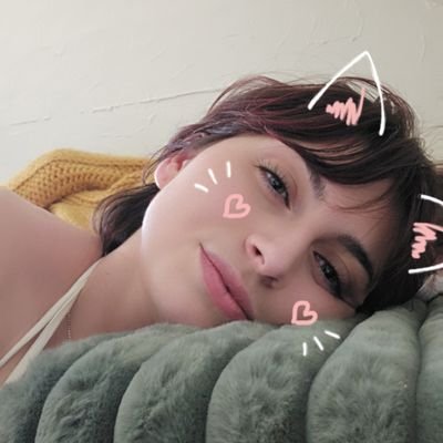 30 :she/they: 💉🫀 Twitch Affiliate; Mermaid by Trade. Place Your Bets 🃏♠️♥️♣️♦️ Throne: https://t.co/5XTBmwYbDz