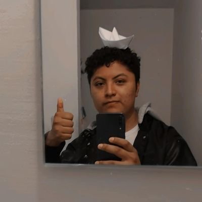 Emma_juabre's profile picture. Knowing that love is to share, each one believing that love never dies...