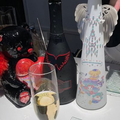 Hinaneeeeeeeet's profile picture. SweetRabbit（らんちゃん@ran_swerabbi ）・もぶきゅる（なぎさちん@nagi_mobukyuru ）・Maidendolls（雪ニキ@setsu_desu_ ・ののたま @nonosan_nya）・ロゼラカフェ。Twitterおしゃべり。皆の健康と平和を祈ってます。