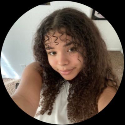 Lyssa_living4's profile picture. "Don't be trapped in someone else's dream."