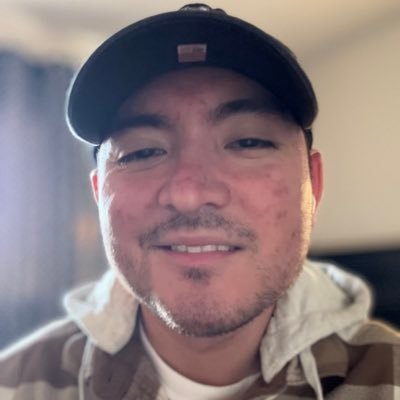 brian_sandytoes's profile picture. With a backup dancer! 🏳️‍🌈