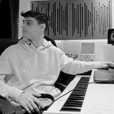 26✌🏻 | 🏡Barcelona - Guinardó | 🎧 Mastering engineer a BYM | Soci del FCB ❤️💙