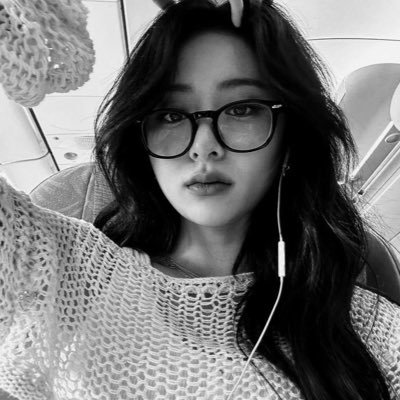 ͛♡̷̷̷・͛ 𝒞elesté La Belle: ; In grayscale gardens, she softly glows, A timeless beauty the night bestows.