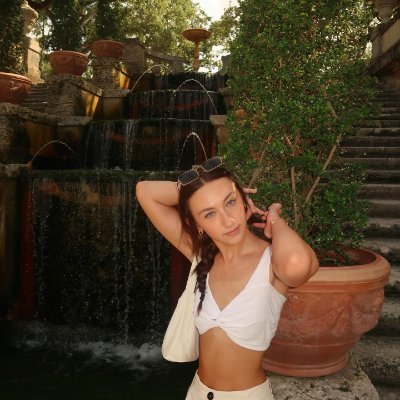 seung_n155's profile picture. 🎬 Movie buff | Popcorn addict