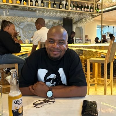 Dad, Family Man & Hard Worker who loves all things that are modern, people pay me for what I know. Your favorite Business Consultant at @rhtmbs Monareng 🐃