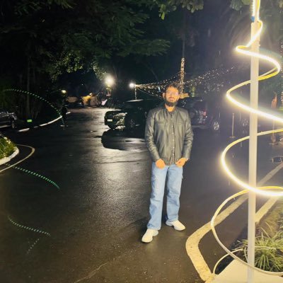 hozaifahfarooq's profile picture. Student of إسلام