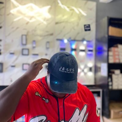 kel_xyz's profile picture. Laughter & Brightness. Businessman. DeFi-ing all odds! ✨