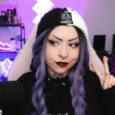 she/her Gaming failure turned streamer. Professional gremlin™ ✨💜 Business contact: abi@sbooskie.com