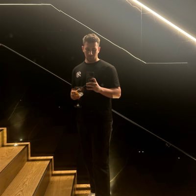 25yo, 184cm, 44🦶Straight and spanish alpha. Findom. You are my wallet, remember that, initial tribute 15€.