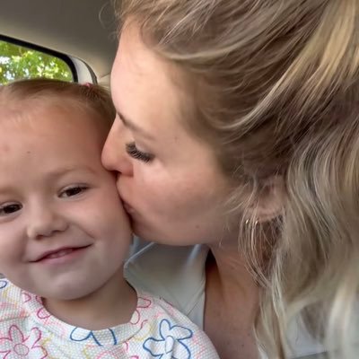 fellyredhead227's profile picture. proud American 🇺🇸