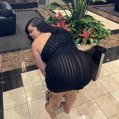 Big Mama 😈 fun size 😮💨 short & chubby , whole meal ova here 🤭 18&up 😤 no meet ups 💔 yes I sell content 💰😈💦💰 dm fee 🫶🏼//can do promo //