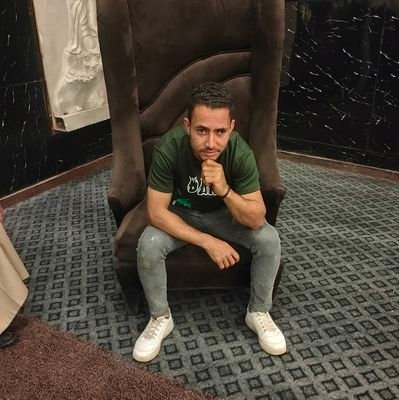 امشي عدل الناس تضربك بالجزمه
ياسر سرور 🎤 مطرب شعبي