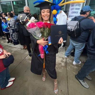 Rozayo01's profile picture. 🎓  Psychology Grad ’25 🧠 | Proud Mom 💕 | 🇵🇷🇩🇴 | 🌟