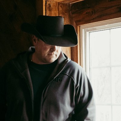 Canadian Recording Artist, 26x CCMA Winner. Husband~Father~Friend 🇨🇦 🇦🇺 🔗https://t.co/zrfOOIMGKM to chat! 🔗https://t.co/nrxDkdhSVw