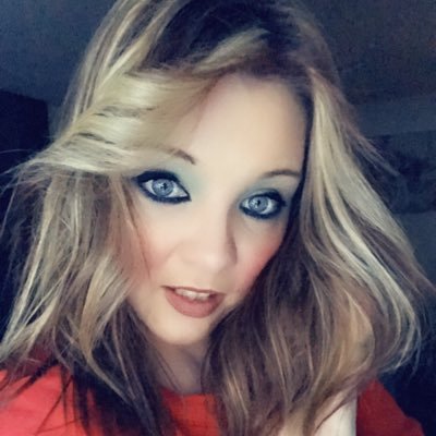 Mellc7_'s profile picture. California. Virgo. Animal lover. Henry Creel apologist 😌