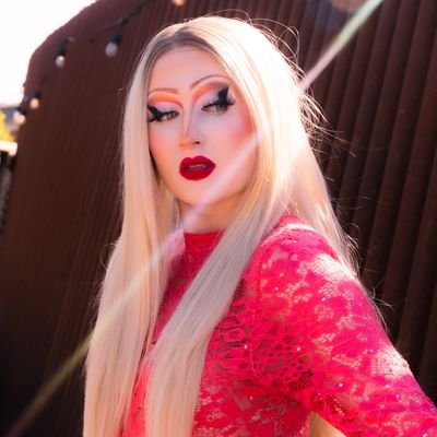 It's just me and nothing could ever change that.
Drag performer and crazy ginger 💕