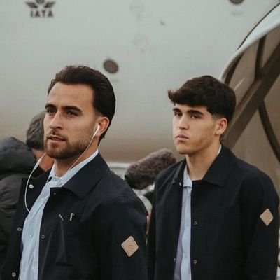 AlgerienSIR's profile picture. 💚♡ في دستور  كبريـــــآئي
 هنآك قآنون ينص على أن من يرحل من دولتي متعمداً يُنسى ♡❤