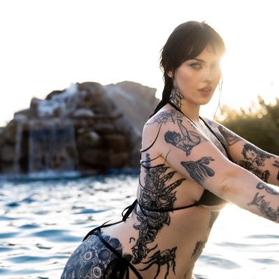 18+ ★彡 Top 1.4% you know where to click ;) IG: @deviilbby