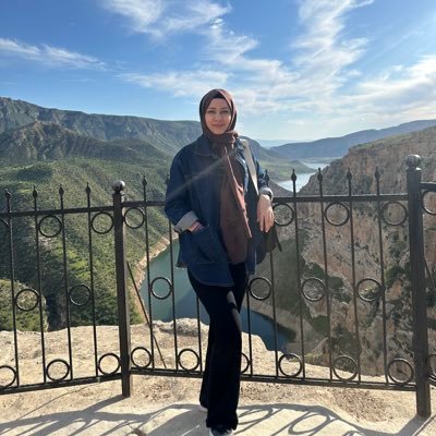 İÜ Hukuk | Siirt Barosu 🍃🍂“bak ki dünya çöllerin” “aklı başında bir iyimserlik” Çocuk Hakları YL-