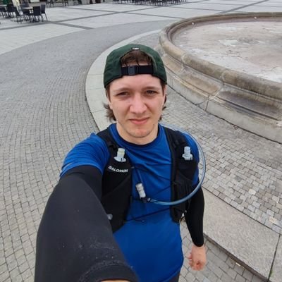 Duchowy alchemik. Trzeźwy alkus. AI Engineer. Wspinacz sportowy. Przed 30-stką.
Wiecznie nienasycony cham w poszukiwaniu sensu.