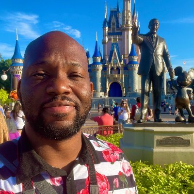 Author/ Illustrator of Ashes of the Satsujin
Twitch Affiliate
Disney Nerd
Goof of Goofs