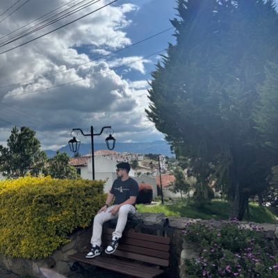 Cirujano Dentista🦷👨🏻⚕️| Otaku 🍥| Gamer 🎮| Xbox💚 | Rayado⚽️ ~Dios es perfecto~