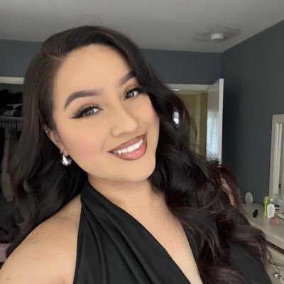 aalejvndra's profile picture. 🧋🧋🧋