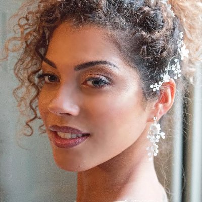 elaqgsamoetrl's profile picture. Leveling Up